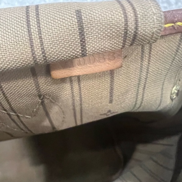 LOUIS VUITTON Mongram Neverfull MM - Picture 15 of 16